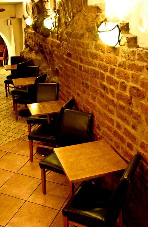 Academus Pub & Guest House Wrocław Exterior foto